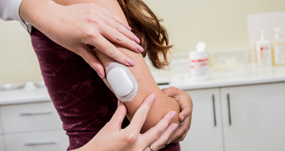 Adhésifs biocompatibles Dymax 2000-MW pour applications médicales